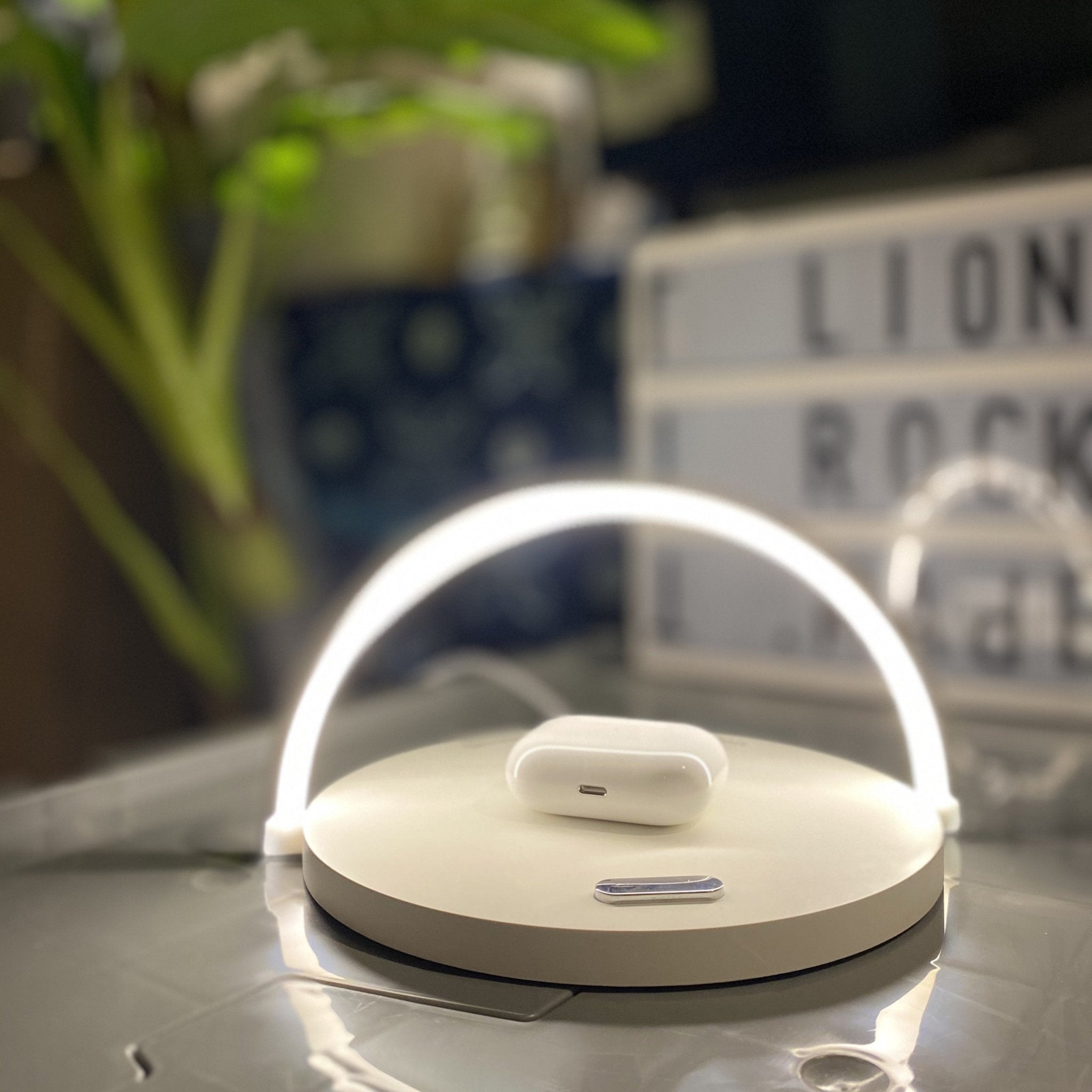 Qivation 光觸媒無線充電座 - Qivation