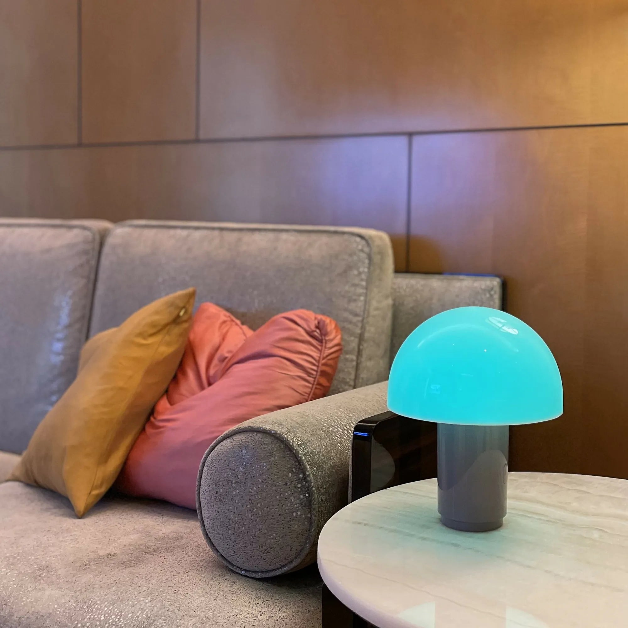 Qivation GLITTER 光觸媒智能可攜式LED檯燈 (全彩光) - Qivation