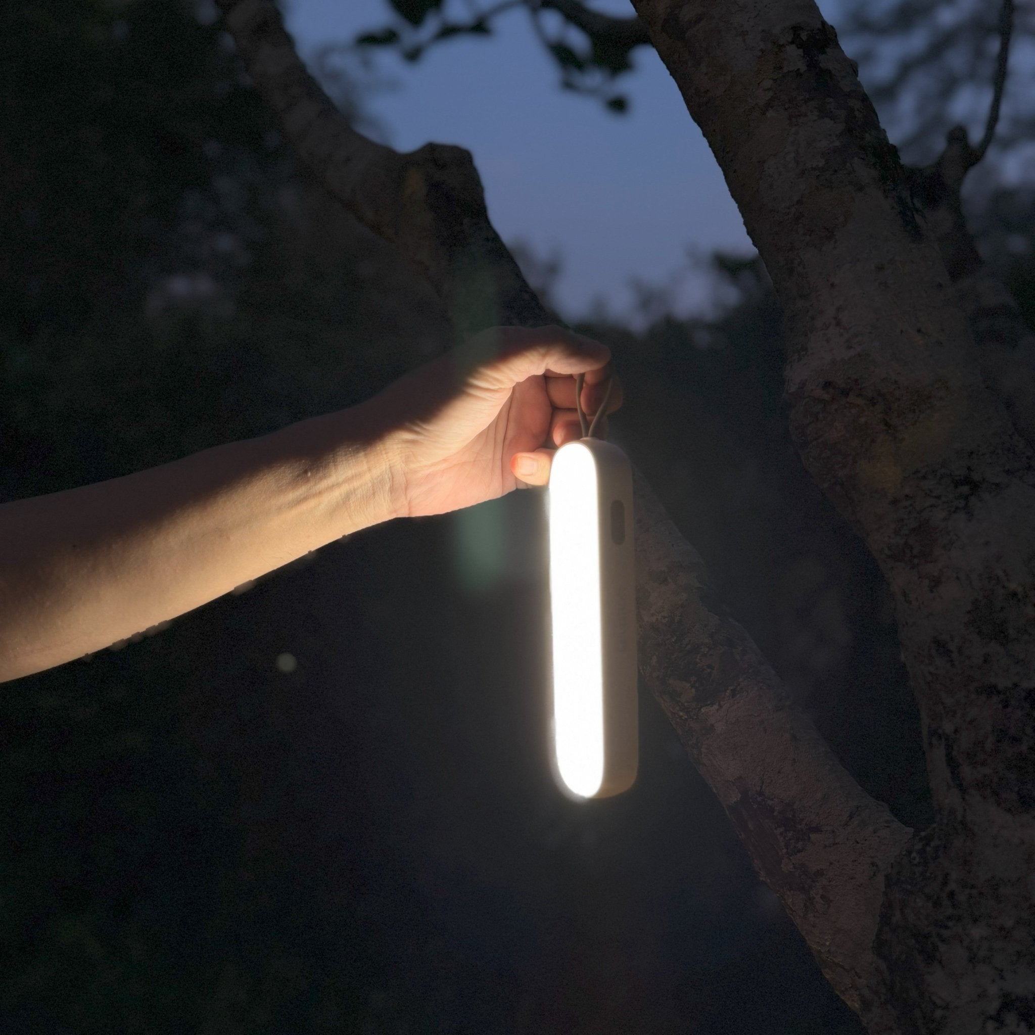 Qivation 光觸媒多功能LED手提燈 - Qivation