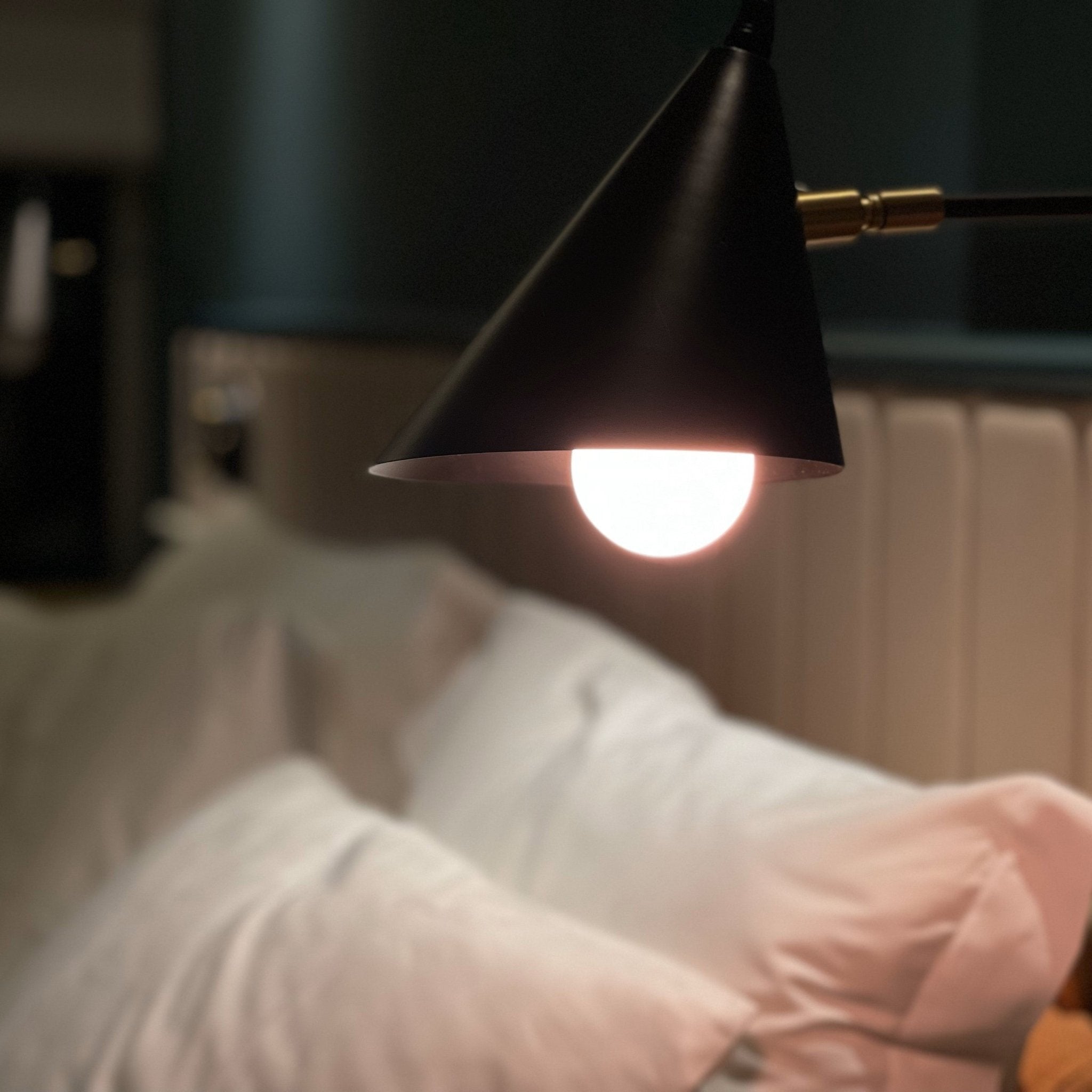 Qivation 光觸媒智能 LED 黃白光燈膽 A60 E27 - Qivation