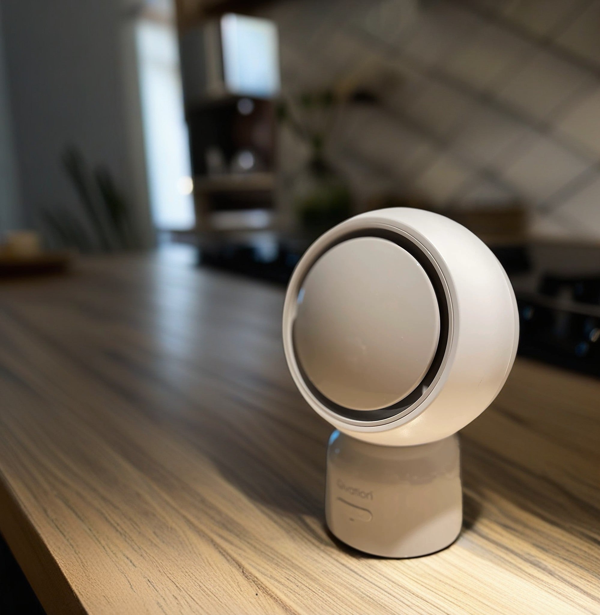 Qivation MULTIAIR 光觸媒迷你冷暖風機 - Qivation